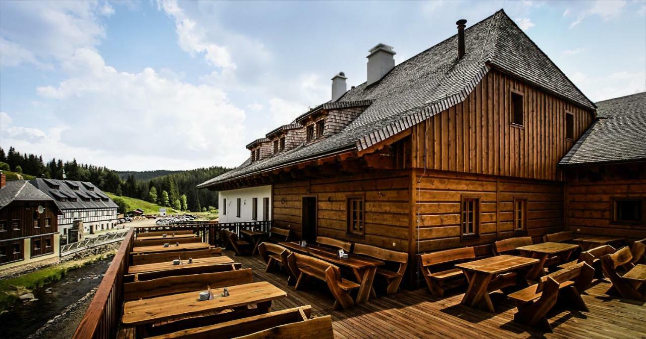 Pivovar Lyer Modrava Exteriör bild